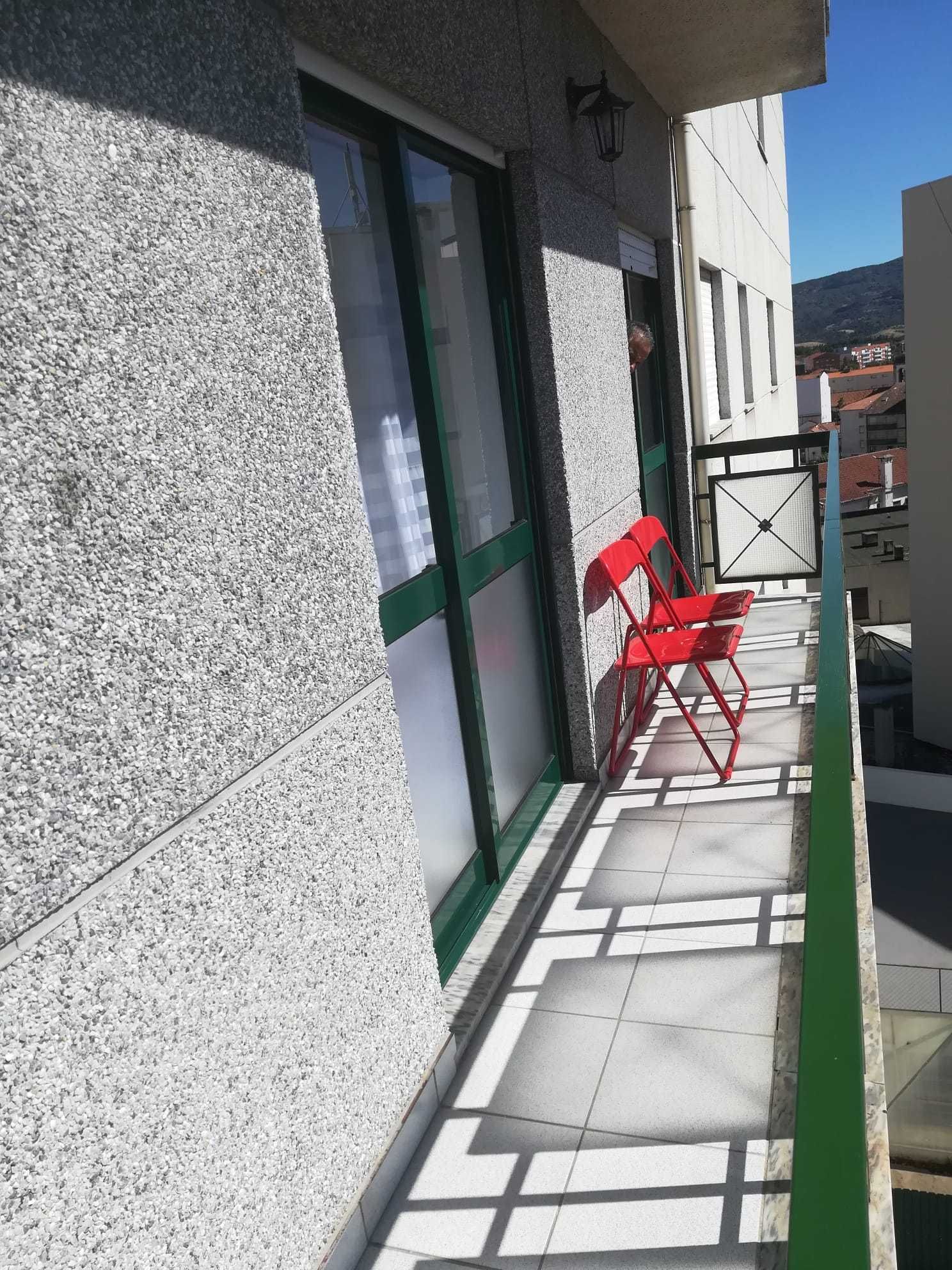 Apartamento T2 mobilado no centro de Macedo de Cavaleiros.