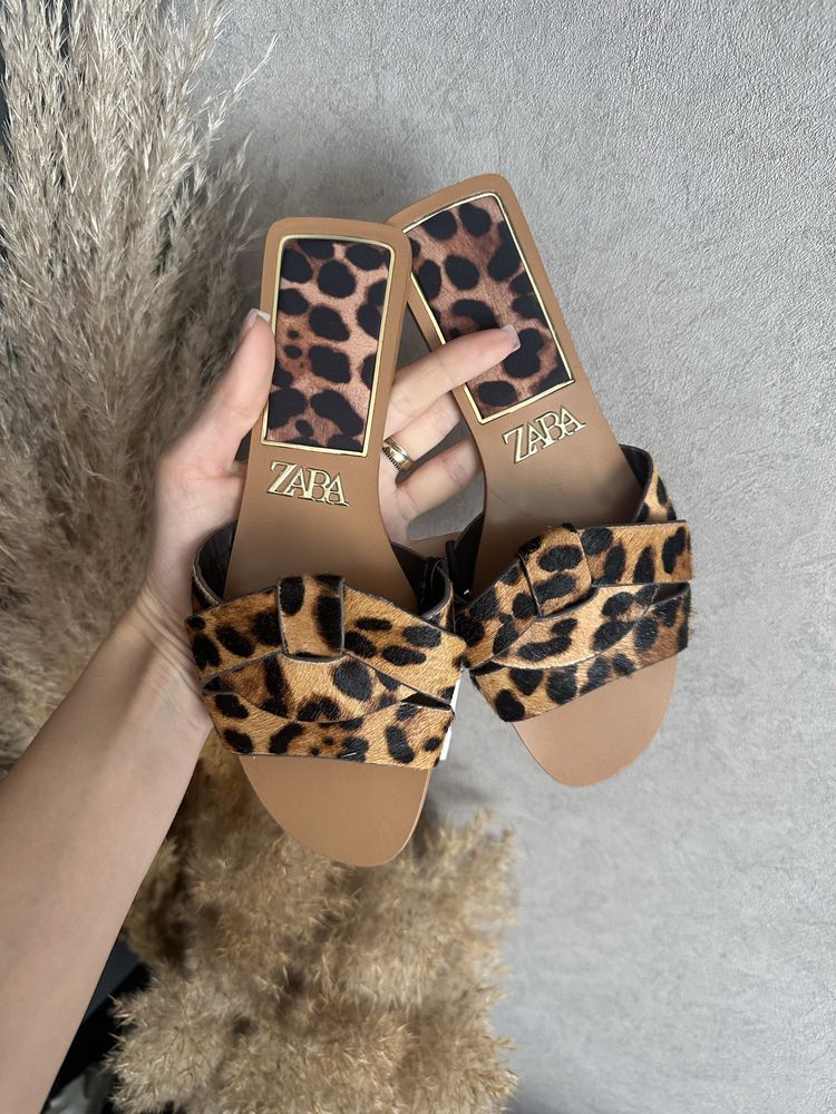 Леопардові шльопки Zara 36