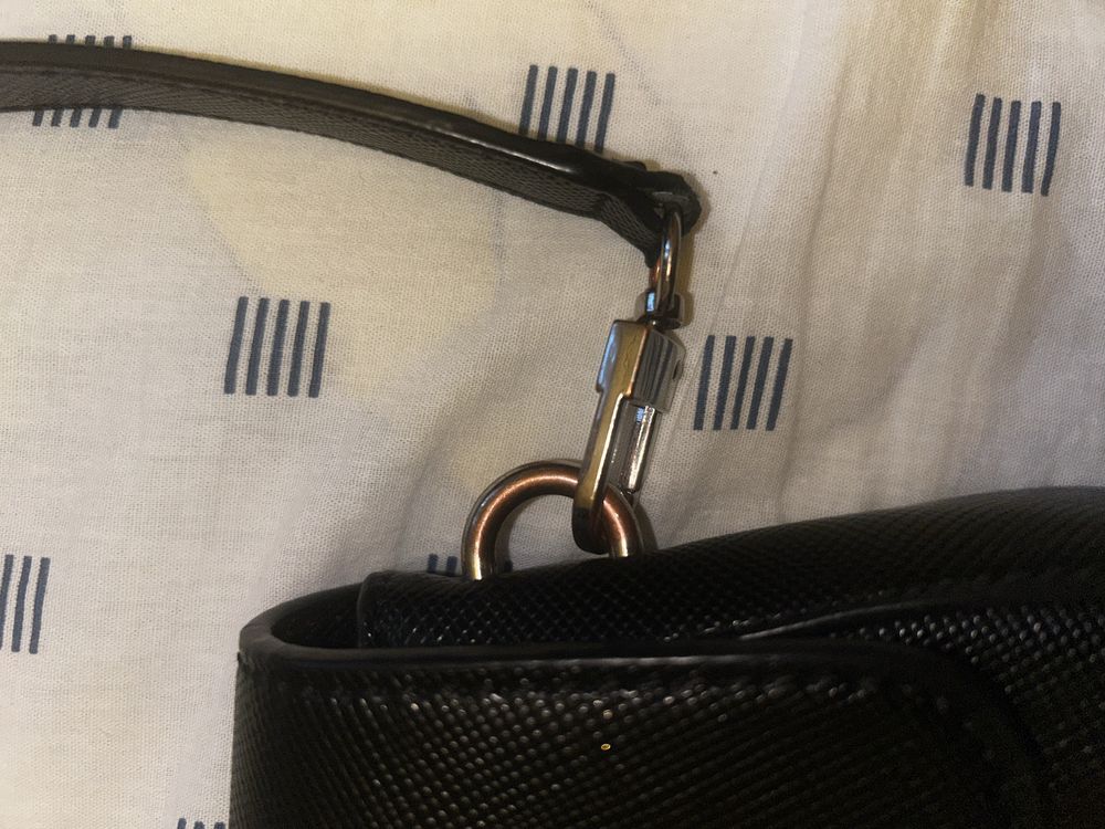 Сумка Guess чорна жіноча