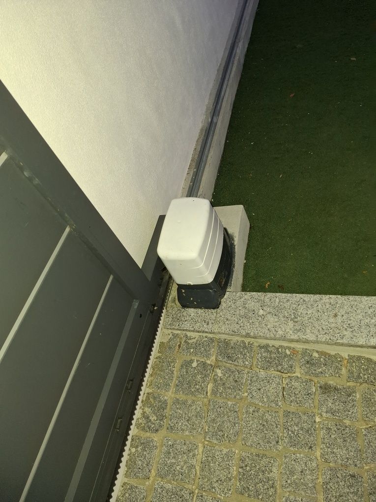 Vendo ou troco  motor roger  800 kg