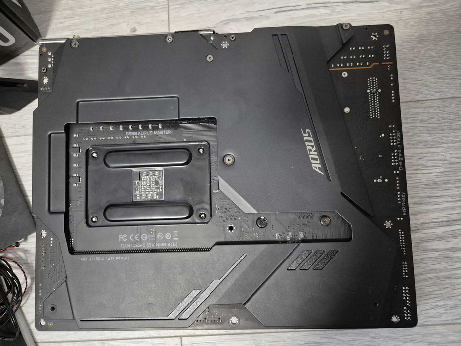 ТОП-ЖИР AM4 материнка Gigabyte B550 AORUS MASTER в ідеалі. Trade-IN
