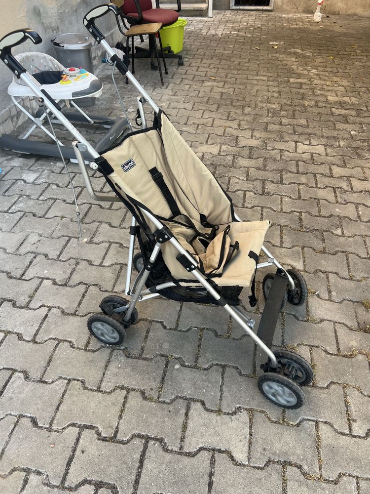 Vendo carinho de bebe usado