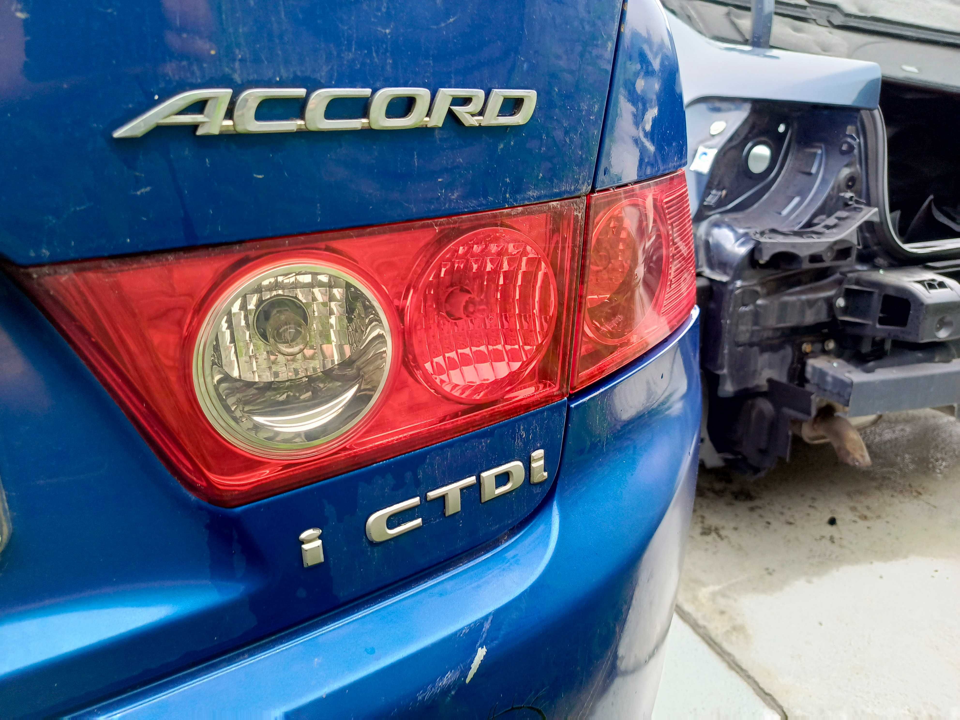 Honda Accord VII Lampa tył Prawa w Klape