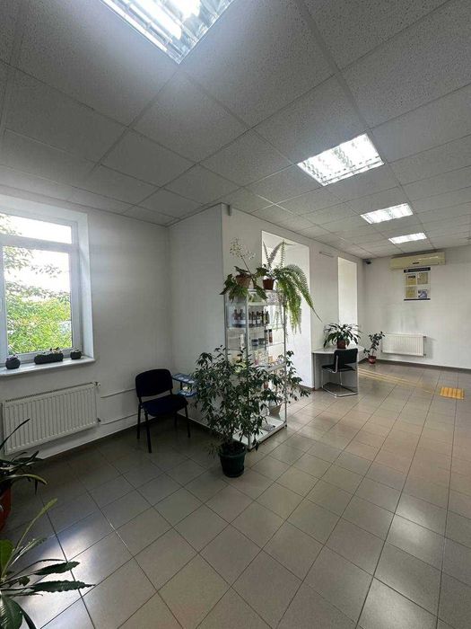 ЮВІЛЕЙНИЙ 132м2 Продам ФАСАДНЕ КУТОВЕ приміщення з Парковкою