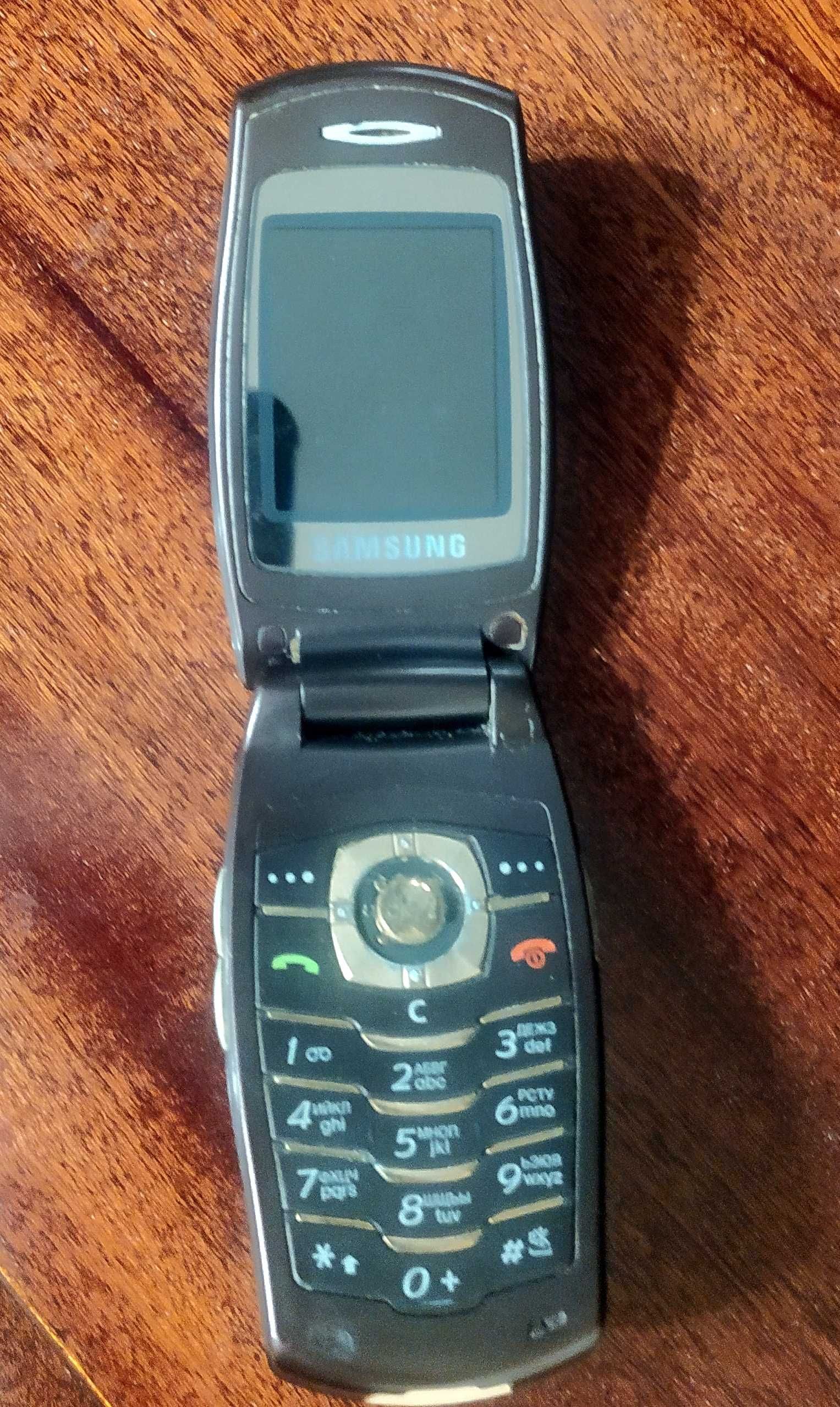 Телефоны кнопочные Nokia и Samsung