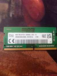 Kość RAM DDR4 8GB.