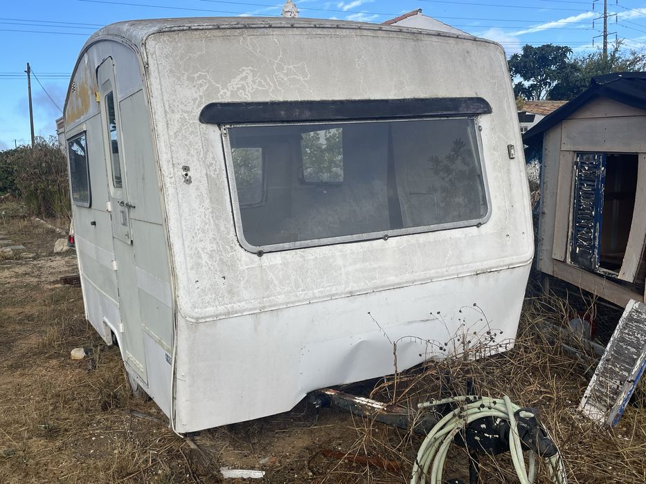 Vendo roulote caravana sem documentos