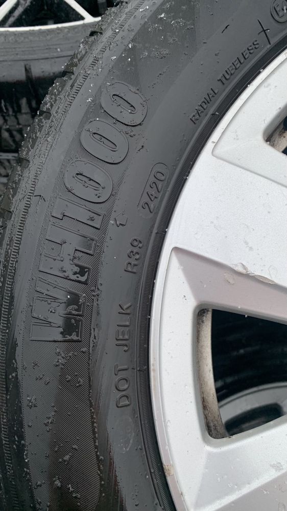 koła alufelgi opony zimowe 225/55R16 5x112 Audi A4 A6 C6 A8 D2