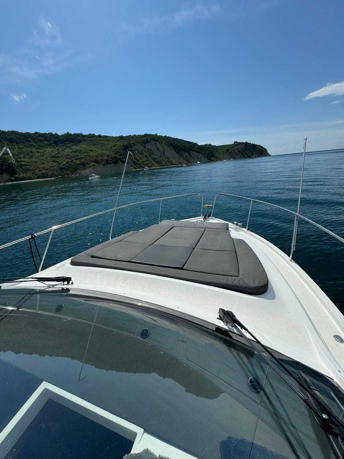 Продам яхту Sealine С390