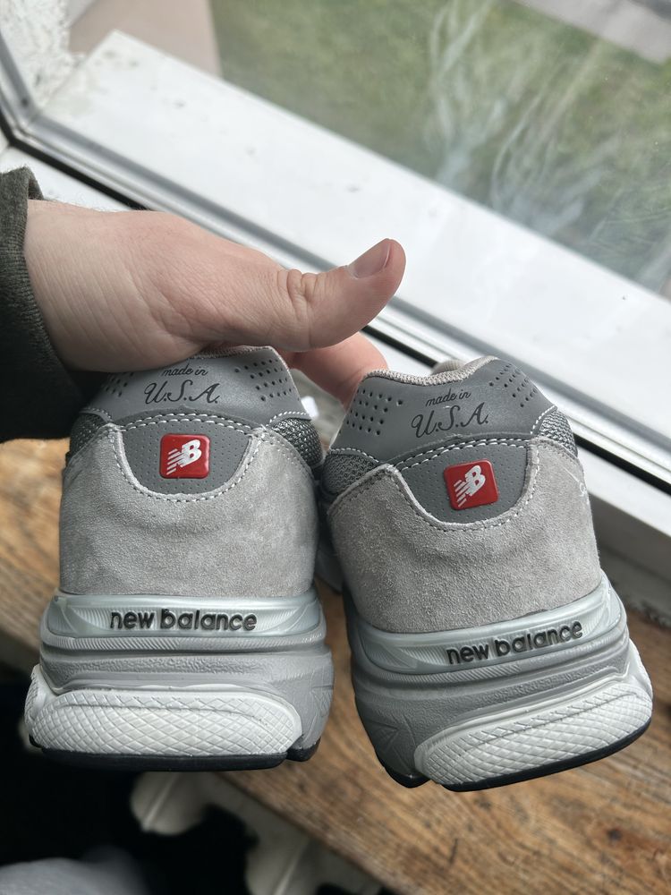 Чоловічі кросівки New Balance 990v3 Grey