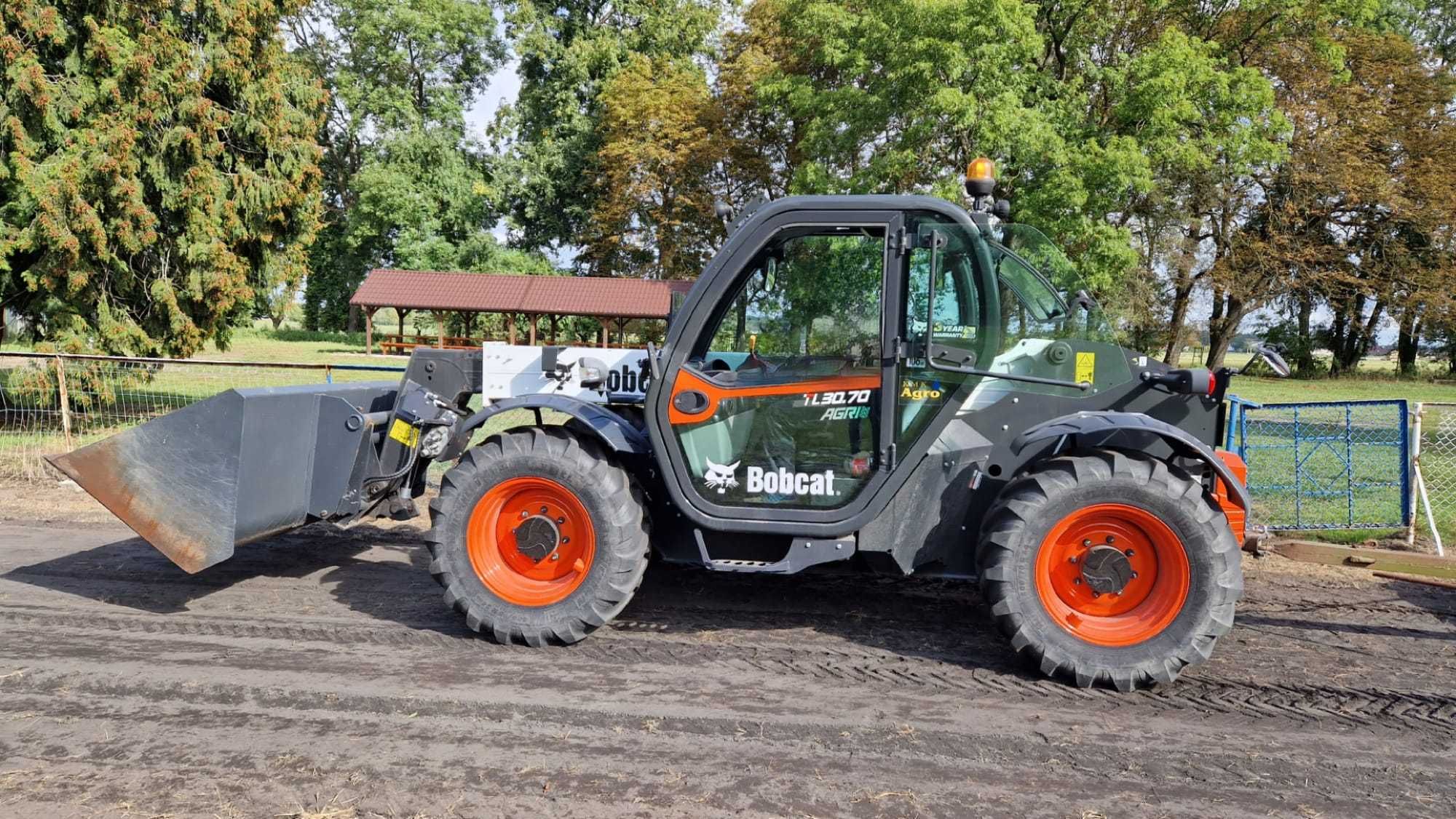 Ładowarka usługi Bobcat Manitou wysięg 7m 3t