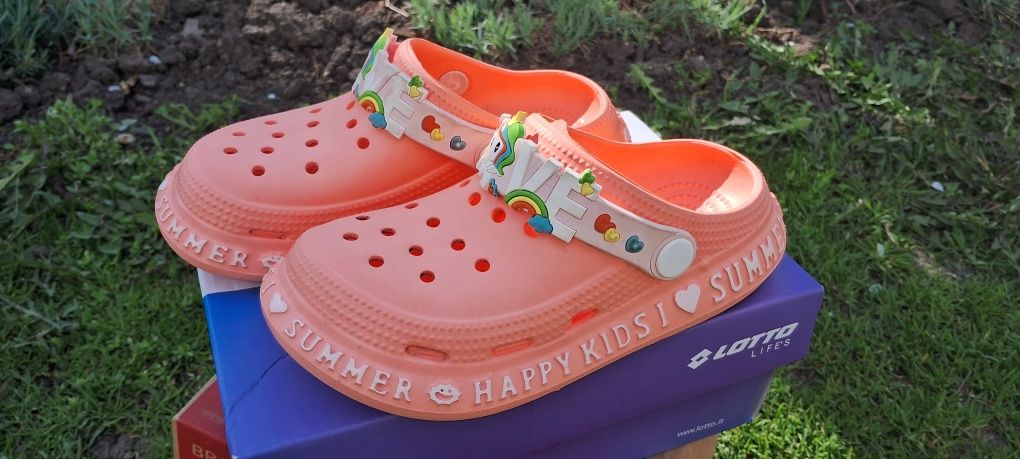 Гумові черевички для дівчинки