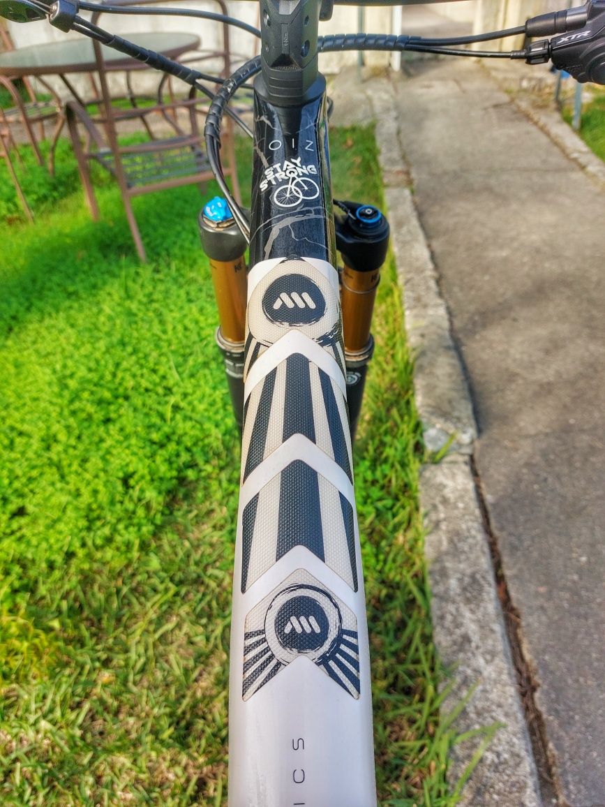 Orbea OIZ M-PRO (topo gama)