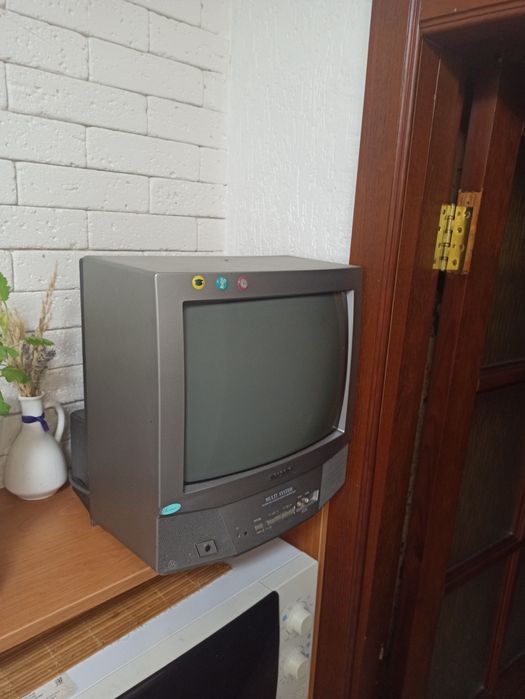 Телевізор Шарп діагональ 35см