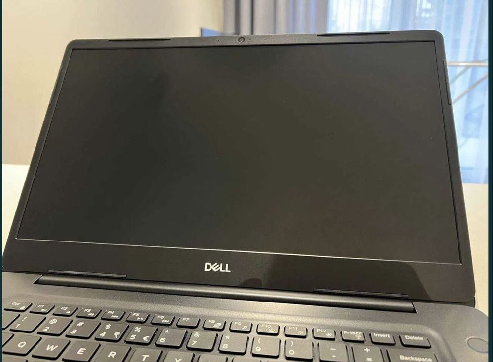 Ноутбук Dell Vostro P77F 15,6 " Intel Core i5 8 GB / 250 GB сірий