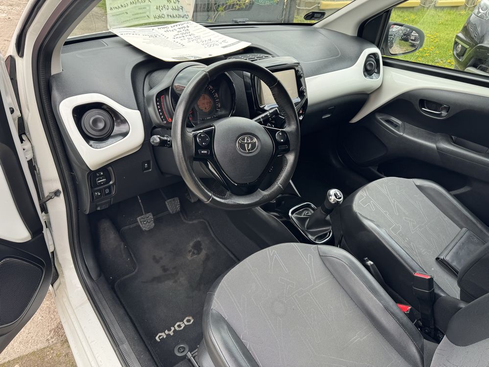 Toyota Aygo 2015 r !!! 5 Drzwi !!! Otwierany dach !!! Klima !!! Tablet