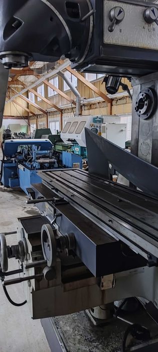 Frezarka uniwersalna do metalu Cormak