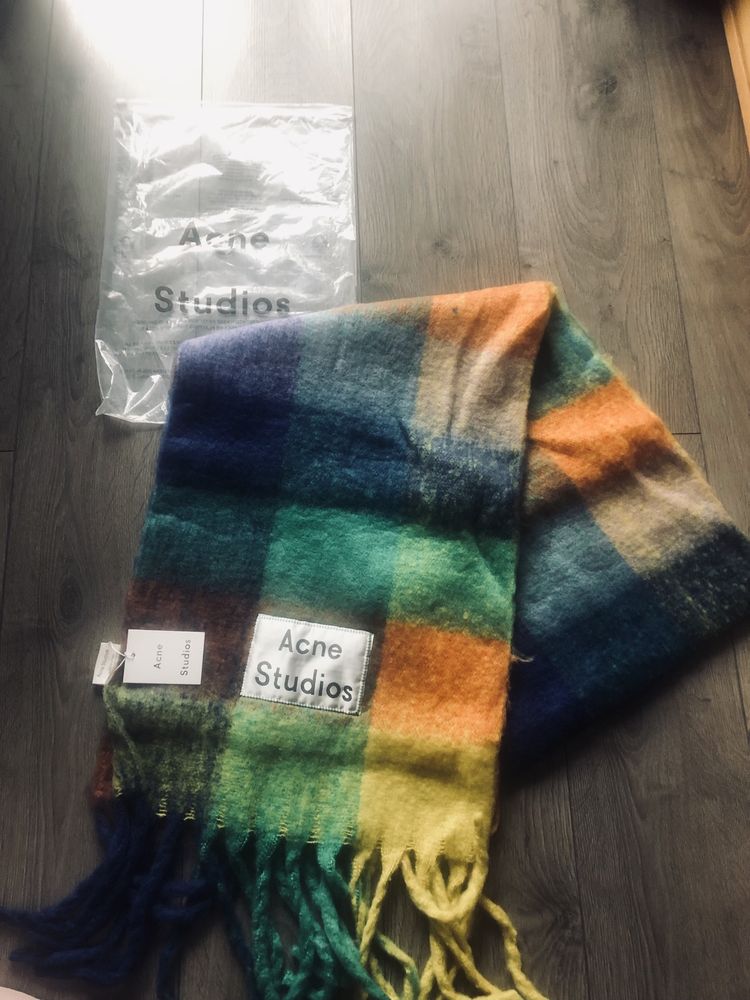 Szal ACNE Studios nowy okazja !!