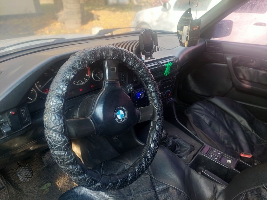 Продам BMW E34 525tds