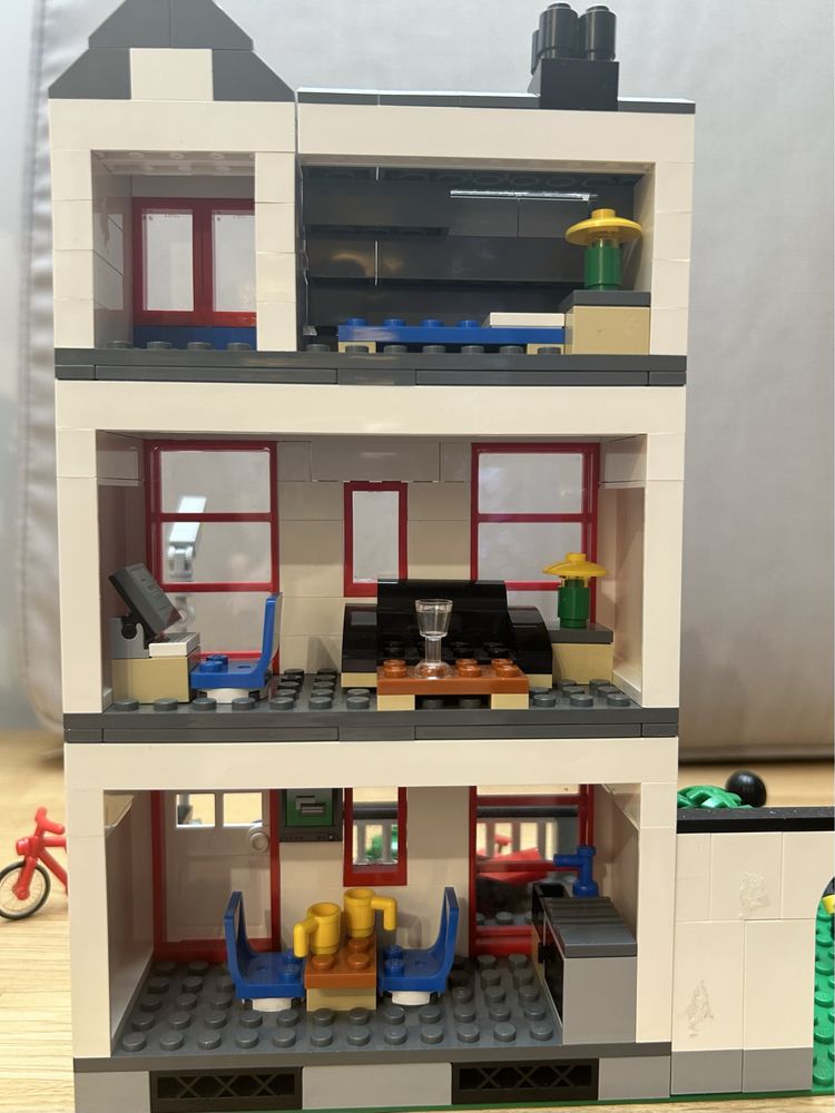 LEGO City 8403 - Dom w mieście