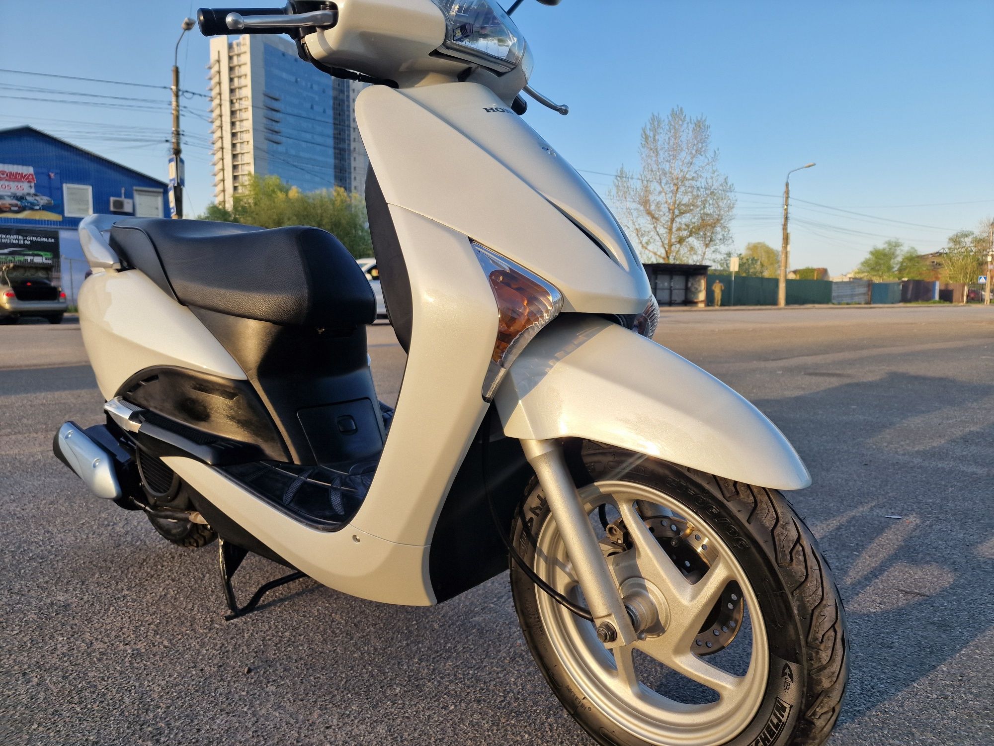Honda lead 110 jf19