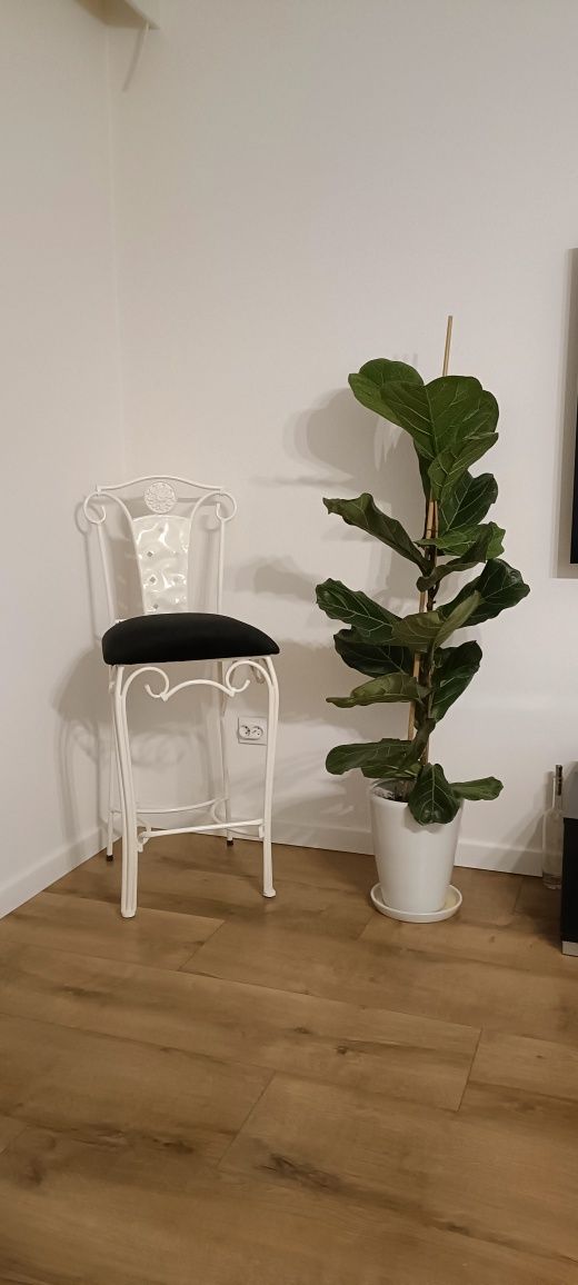 Designerskie krzesło barowe