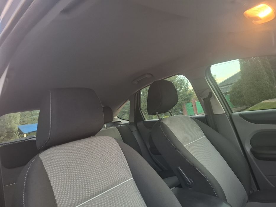 Ford Focus 2010р 1.6 бен/газ