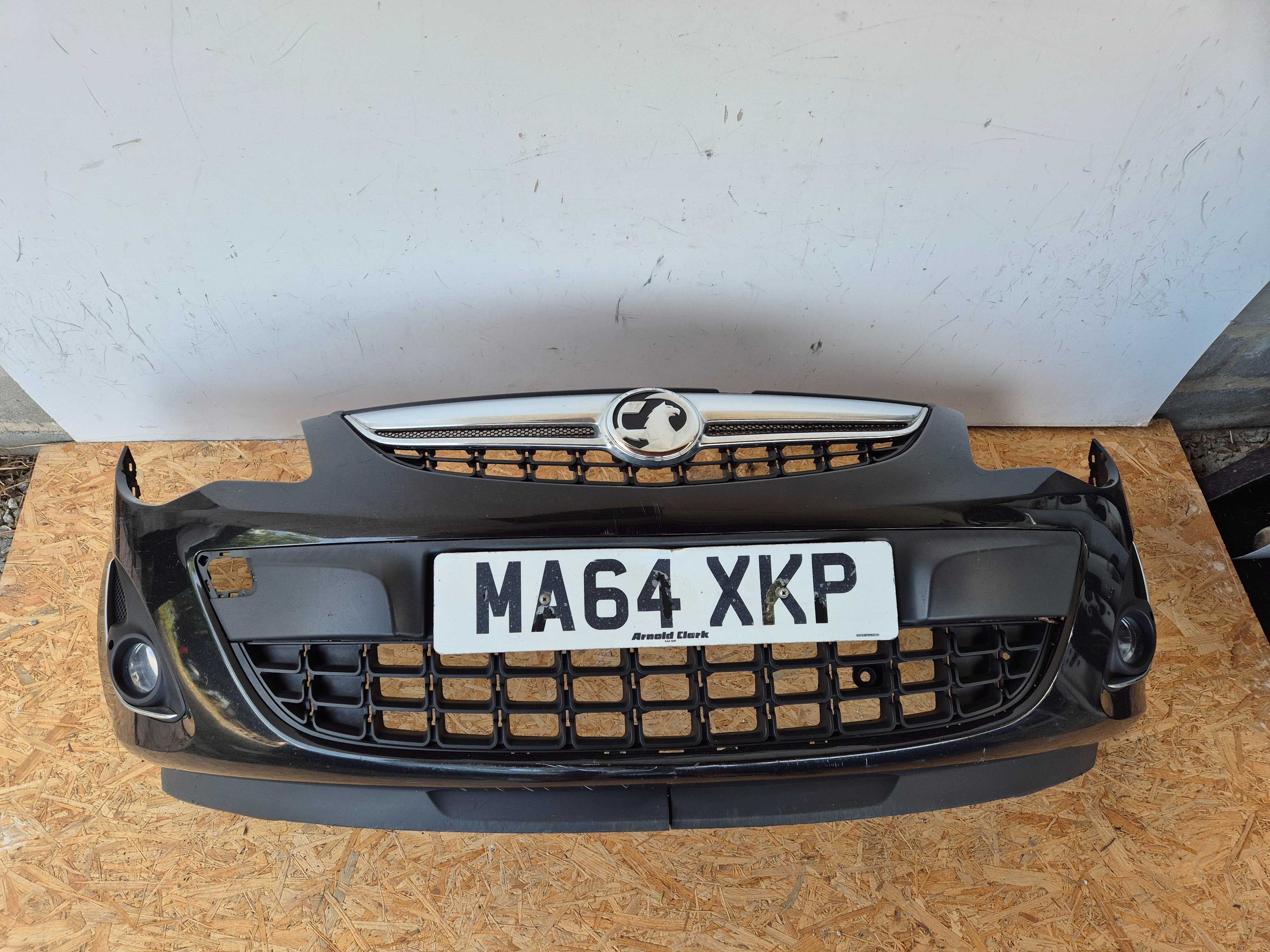 Opel Corsa D lift zderzak przedni przód.