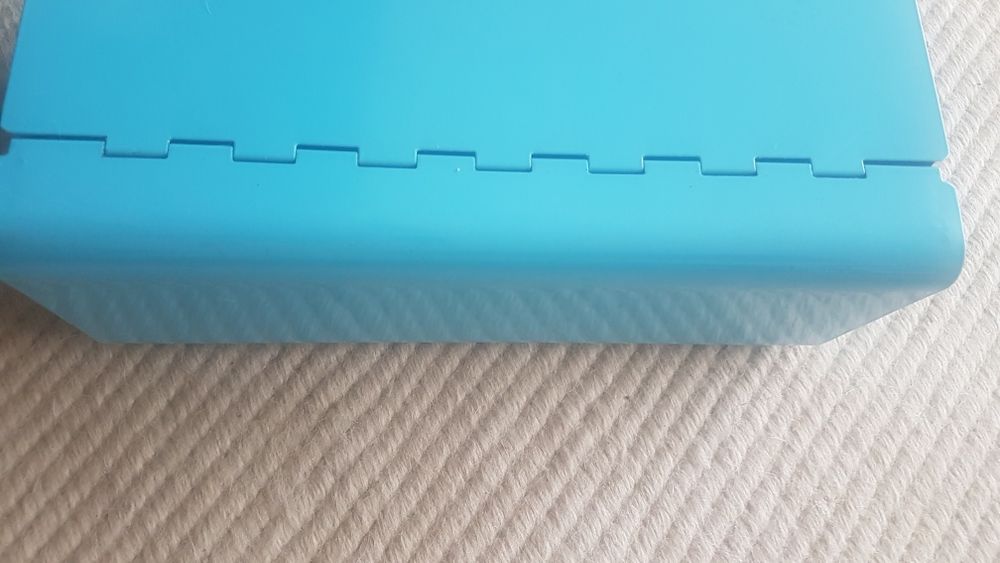 Caixa metálica para pão