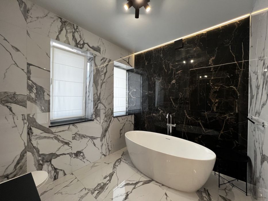 Продається унікальний архітектурний та дизайнерський будинок!