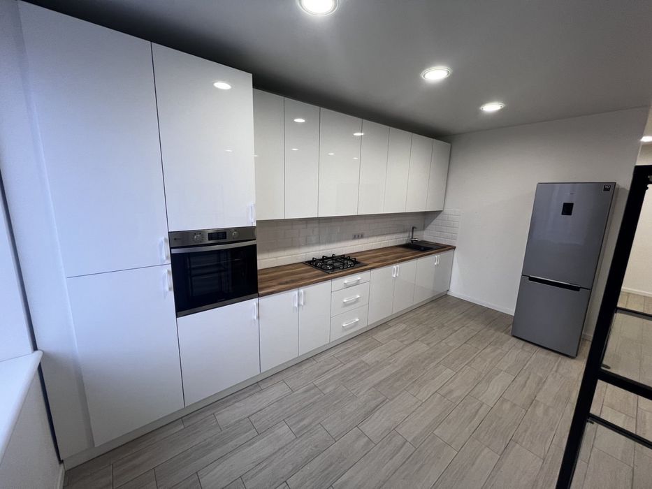 Здається 3к квартира студія!Перша здача!