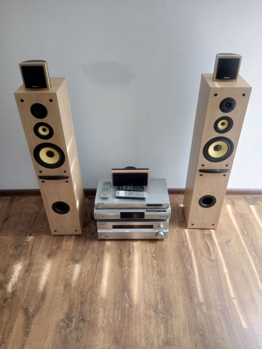 Zestaw kina domowego Pioneer VSX-415 wraz z kolumnami Pioneer