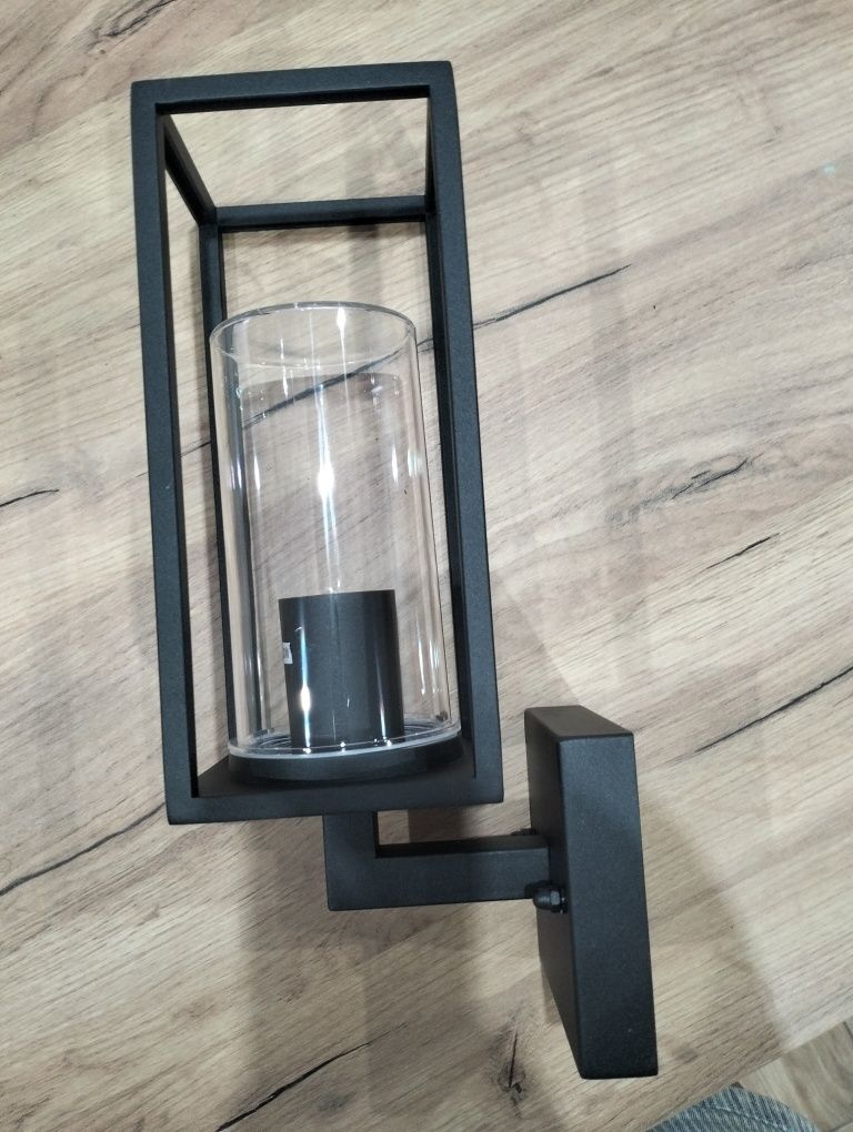 Lampa zewnętrzna