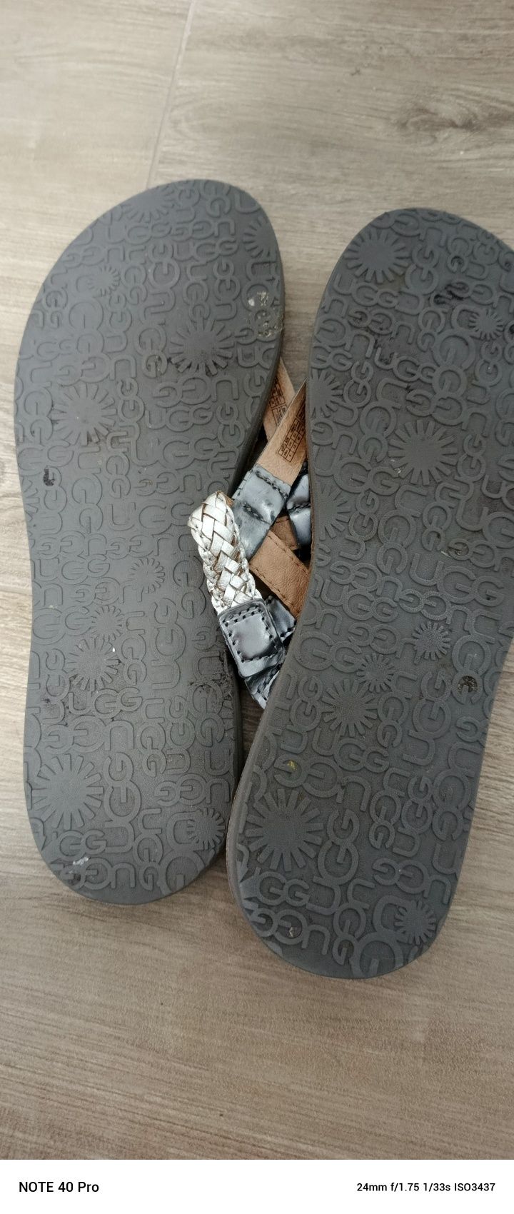 Klapki damskie UGG 40