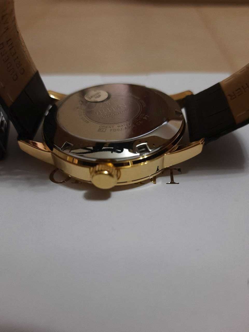 Новые механические часы Orient Curator FFD0J002W (сапфировое стекло)