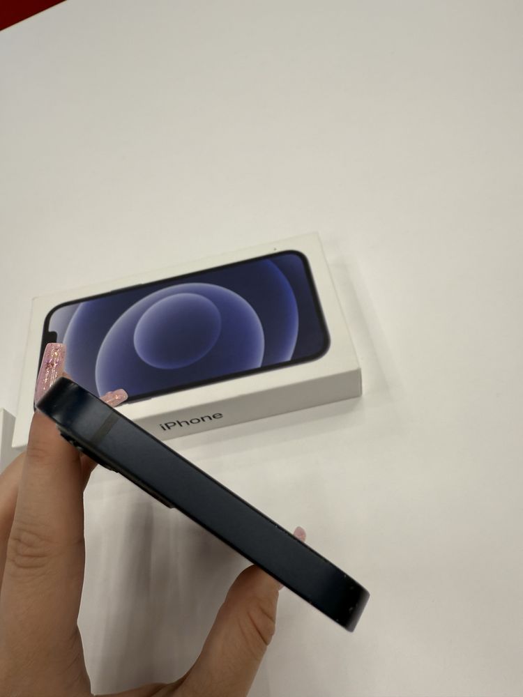Iphone 12 czarny 64 gb