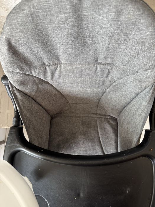 Стілець для годування