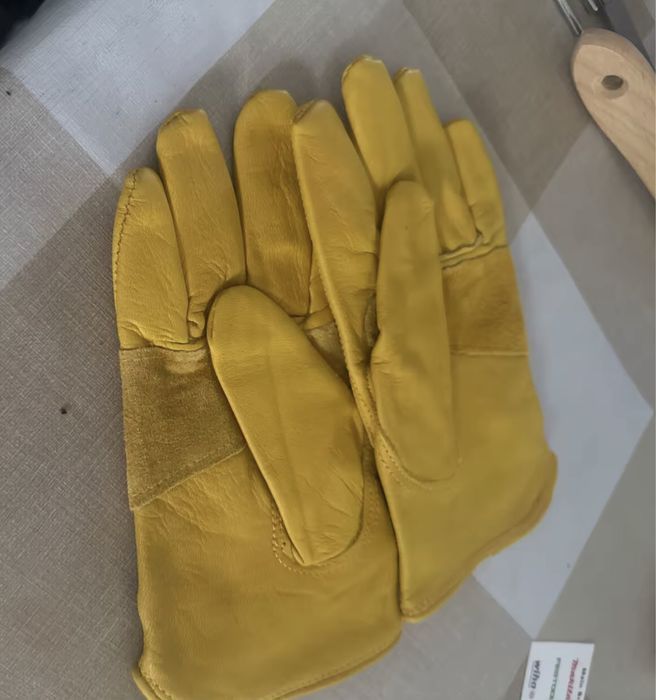 (Made in USA)Абсолютно новые,Байкерские кожаные Желтые перчатки.Size M