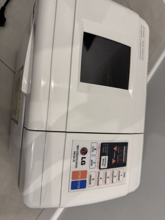 Нова хлібопічка LG