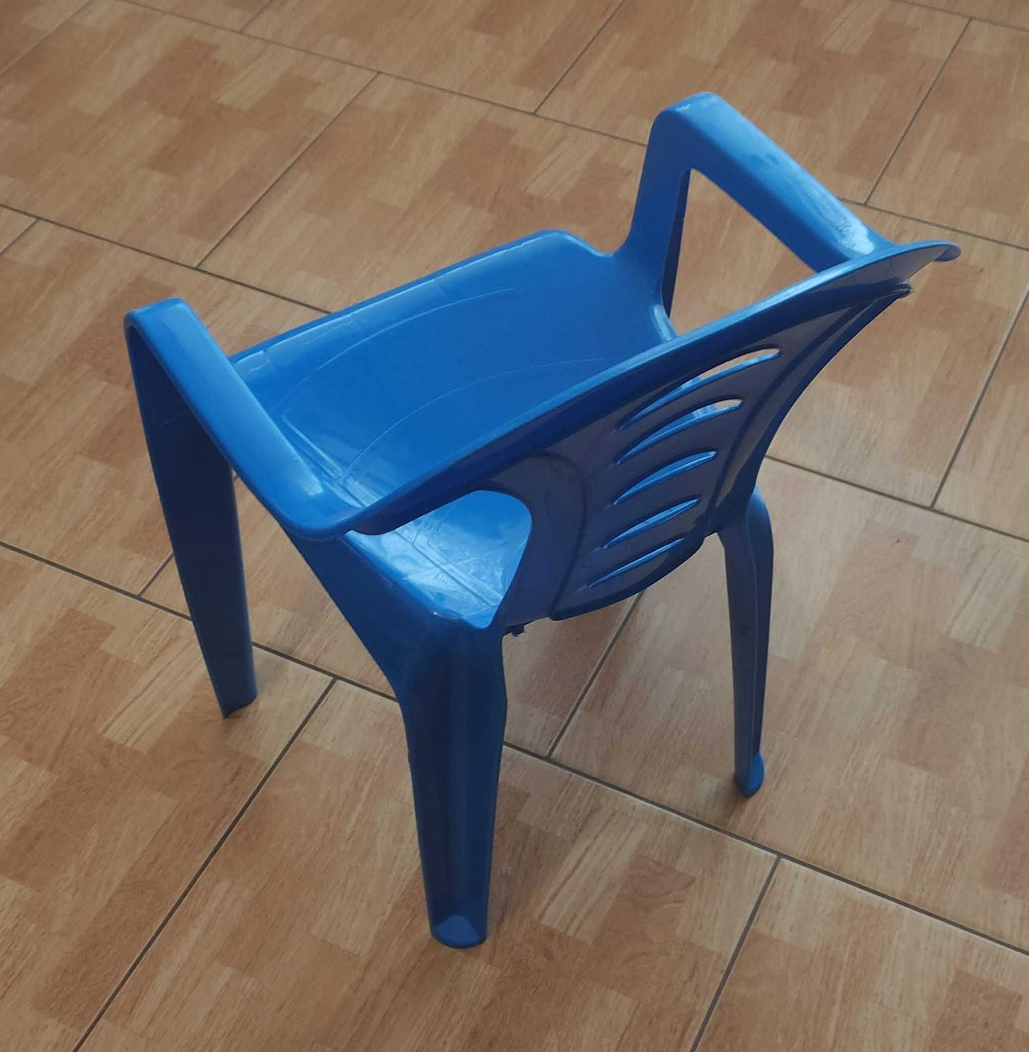 Plastikowe niebieskie krzesełko dla dziecka - Okazja !
