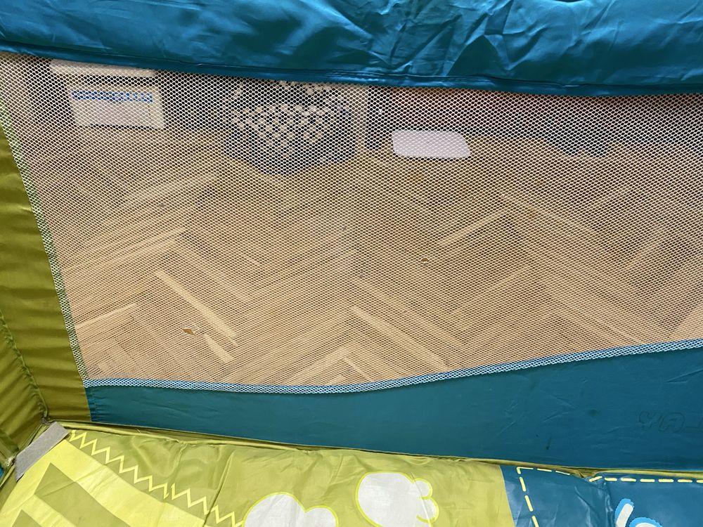 Chicco ігровий манеж для дитини.