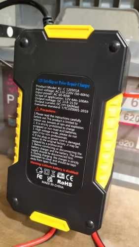 Інтелектуальне зарядне для авто акумуляторів MF WET AGM GEL 12В