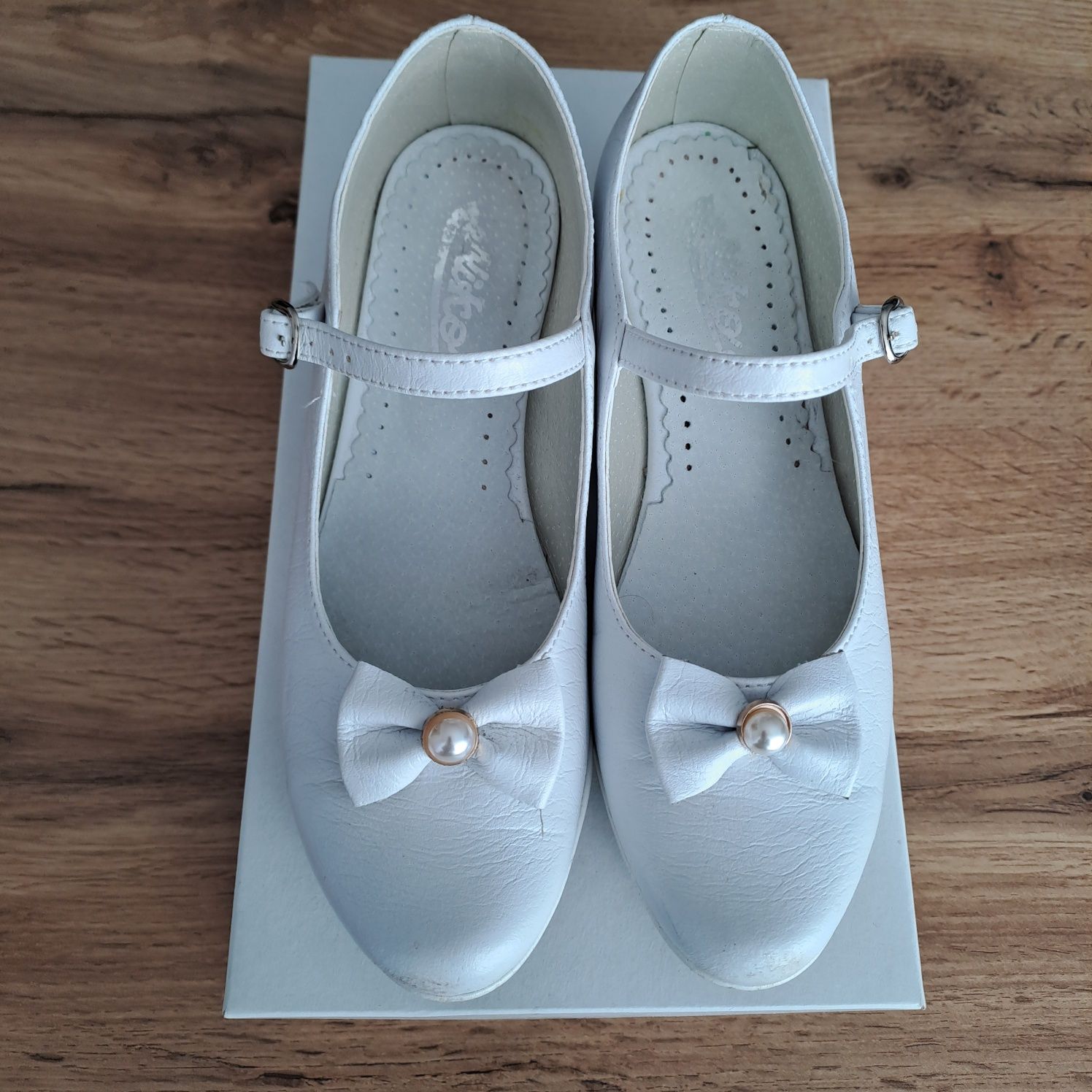 Buty komunijne dla dziewczynki rozm. 33