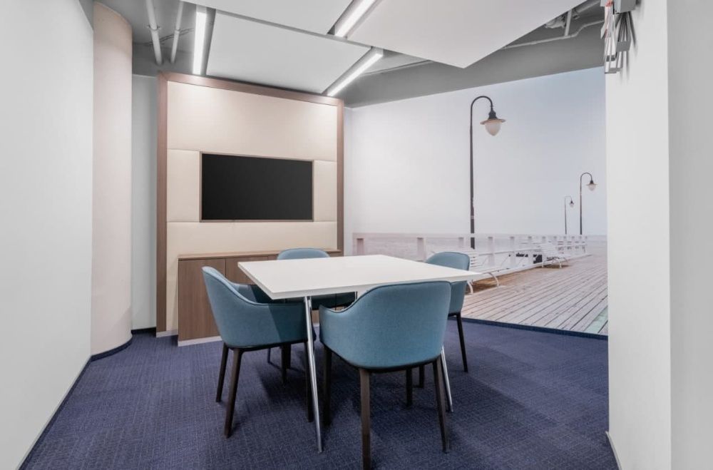 Wynajem biura w Warszawie:Prywatna 1-2 osobowa w Regus Polna Corner