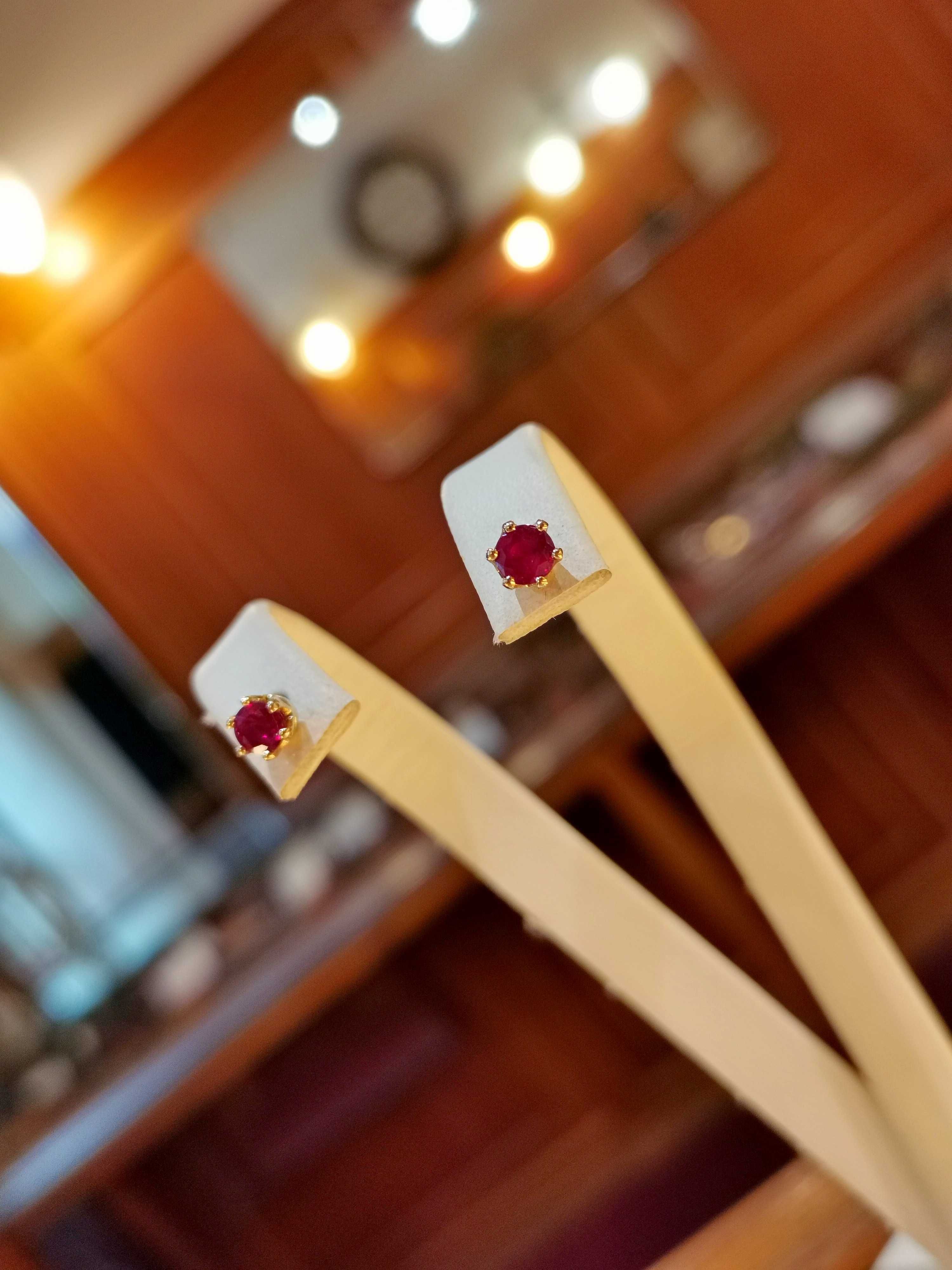 W ofercie złote kolczyki z rubinem 0,4 CT 585/14k Piotrkowska 76