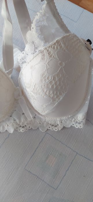 Biustonosz/stanik 75D