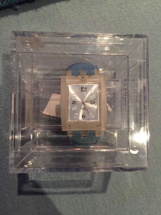 Relógio Swatch Novo na caixa para senhora