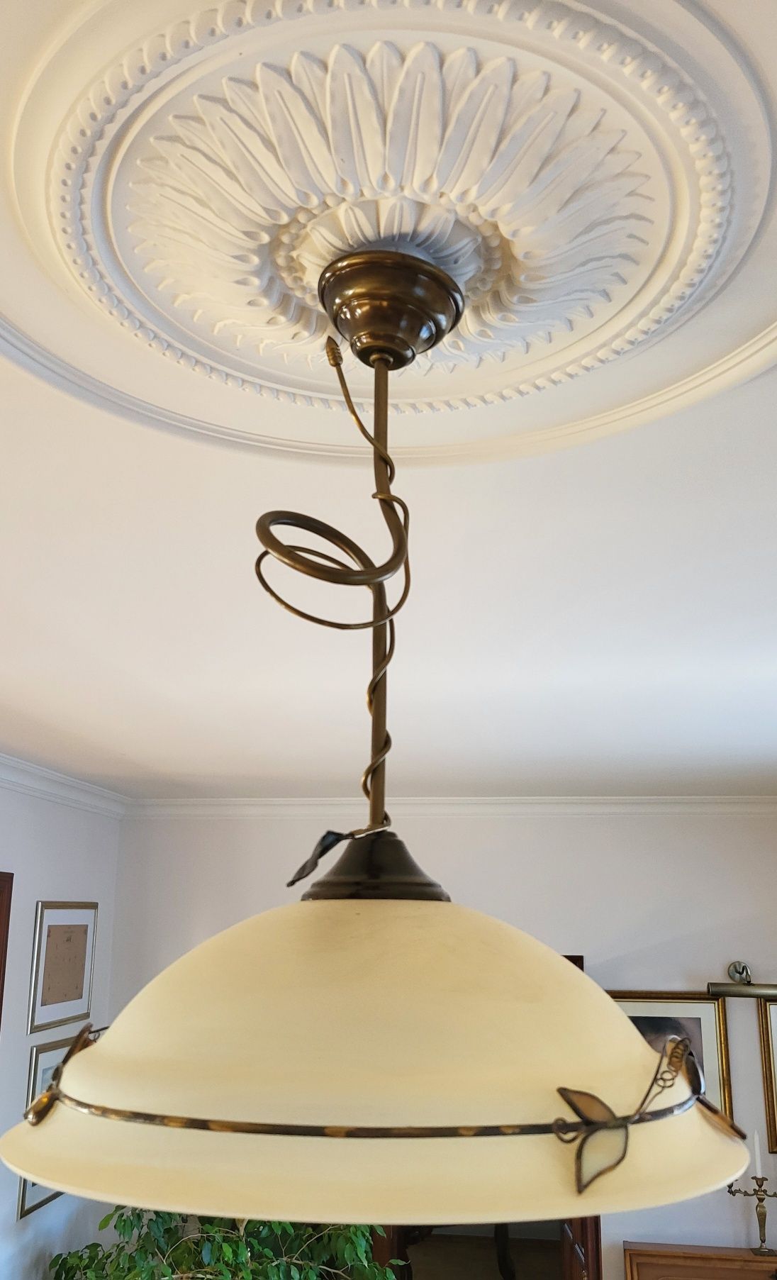 Lampa sufitowa wisząca klasyczna