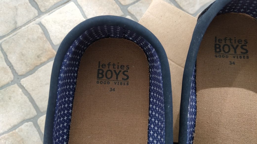 Sapatos de menino clássicos tam. 34