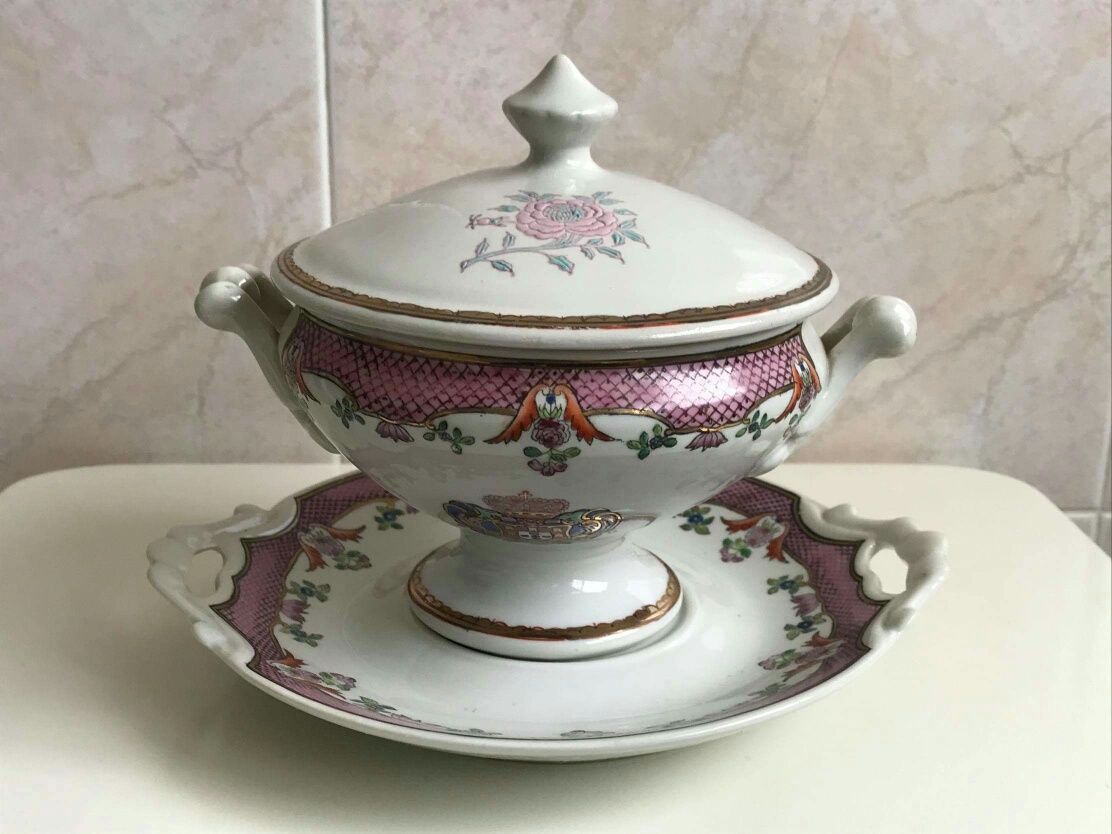 Peça de Porcelana